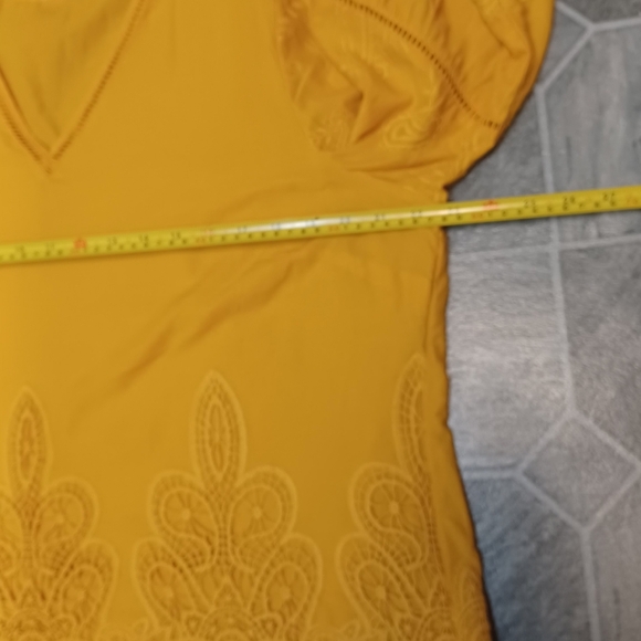 CHICO,S Size 3X Yellow Lace Trim Women's Top - Picture 9 of 12